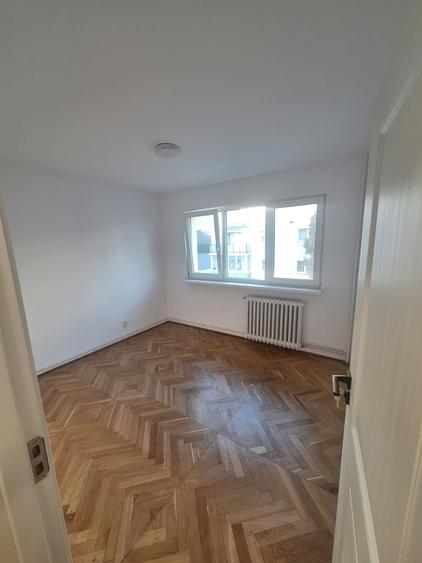 Apartament cu 3 camere în Grigorescu