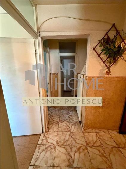 Apartament cu 3 camere decomandat în Cantacuzino