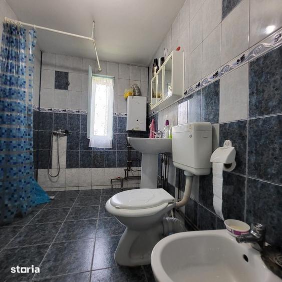 Casă cu 3 camere cu Teren 1000 Mp în Central