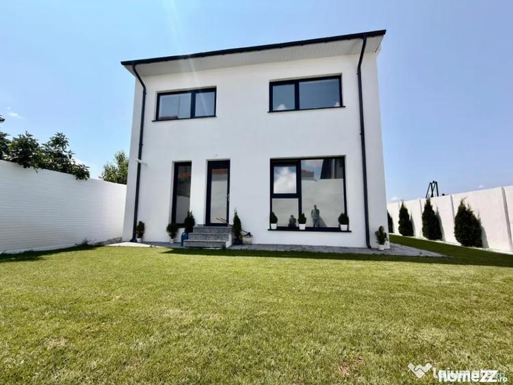 Casă cu 5 camere cu Teren 301 Mp în Central