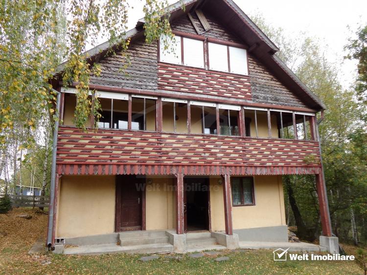 Casă individuală cu 12 camere cu Garaj în Călățele