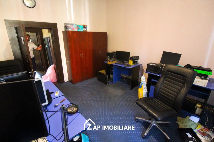 Casă individuală cu 3 camere cu Canalizare în Central