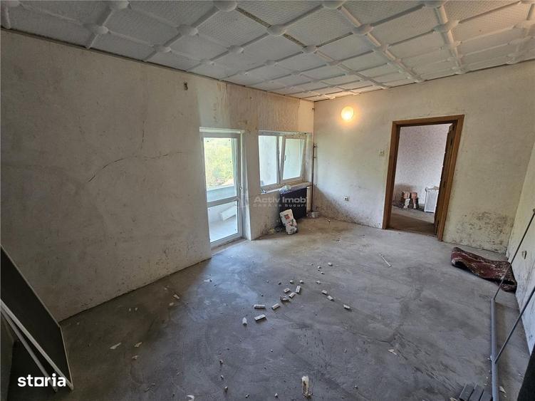 Apartament cu 4 camere în Calea Timișoarei