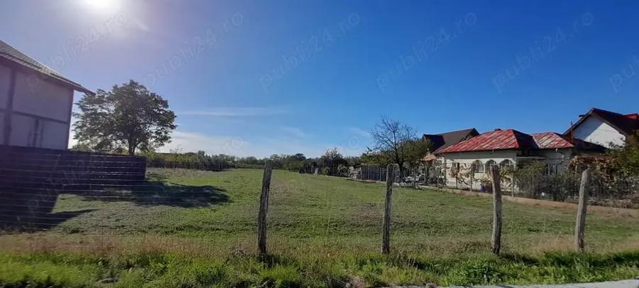 Teren de 2234 mp, în Albota