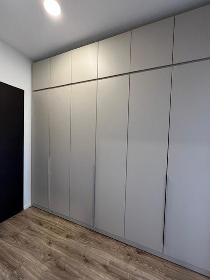 Apartament cu 3 camere decomandat, mobilat în Barbu Văcărescu