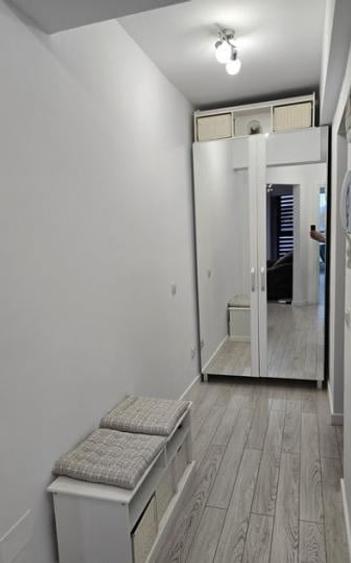 Apartament cu 2 camere semidecomandat, mobilat în Băneasa