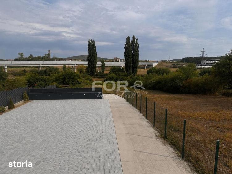 Casă cu Teren 1859 Mp în Sânmartin