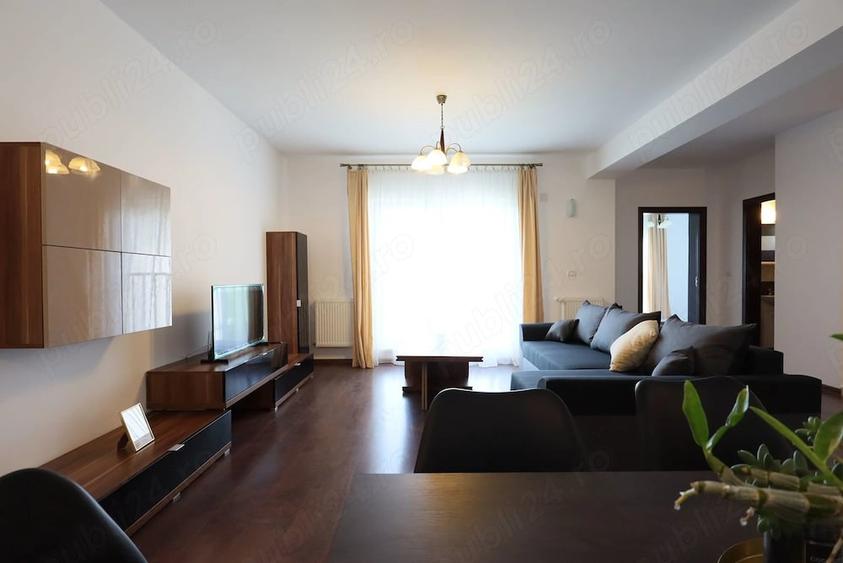 Apartament cu 3 camere semidecomandat în Subcetate
