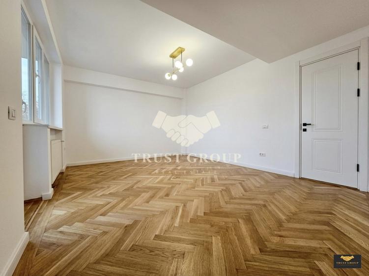 Apartament cu 3 camere decomandat în Universitate