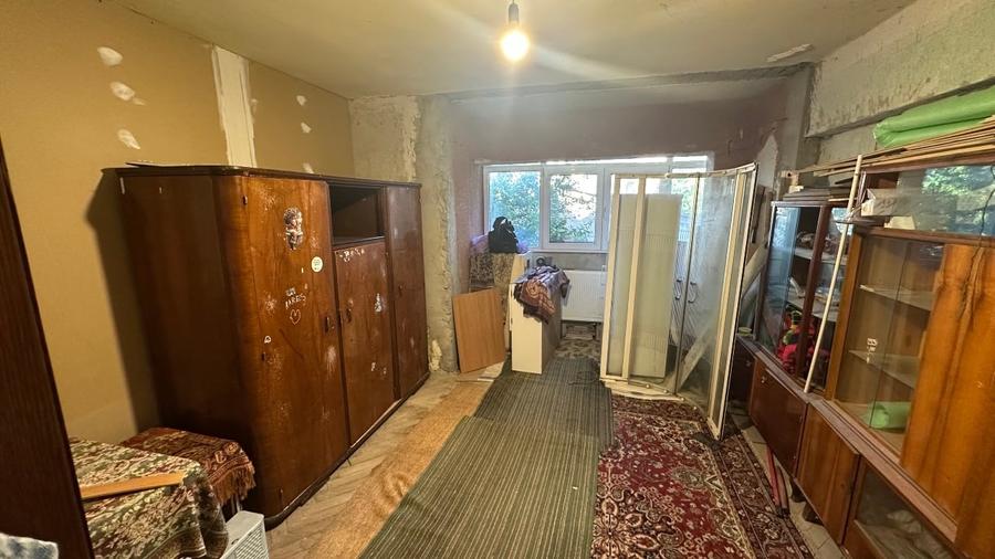 Apartament cu 3 camere nedecomandat în Sud-Est