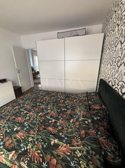 Apartament cu 3 camere semidecomandat, mobilat în Florești