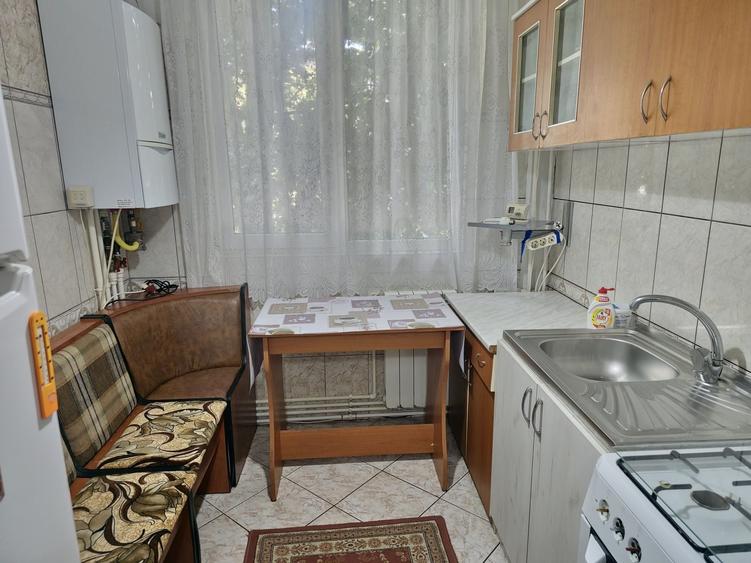 Apartament cu 2 camere semidecomandat în Țiglina 1