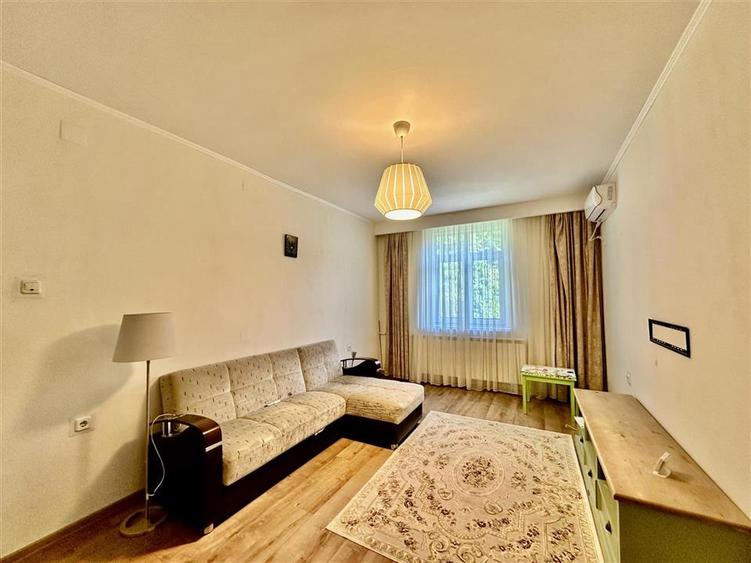 Apartament cu 3 camere decomandat în Eminescu