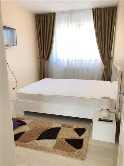 Apartament cu 3 camere semidecomandat, mobilat în Zorilor