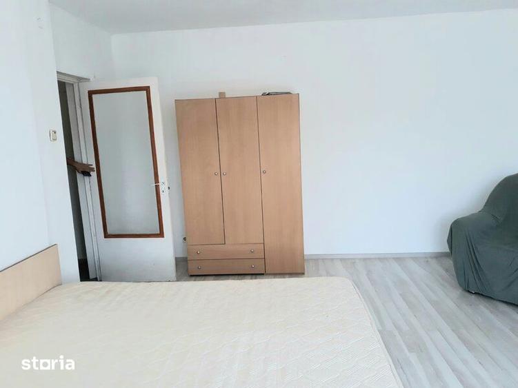 Garsonieră decomandată, mobilată în Tei