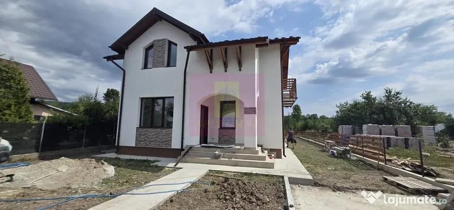 Vila cu 4 camere de vanzare in Brebu - Brebu (Prahova) - 14