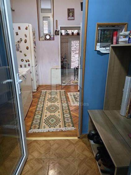 Apartament cu 4 camere decomandat, mobilat în Sebastian