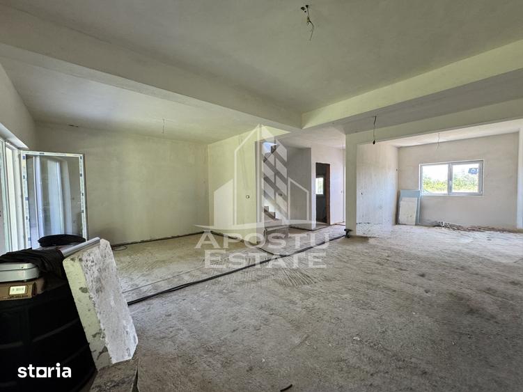 Casă cu 4 camere cu Teren 300 Mp în Ciarda Roșie