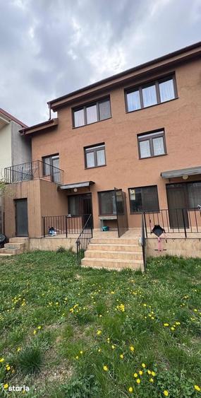 Apartament cu 3 camere în Rogerius