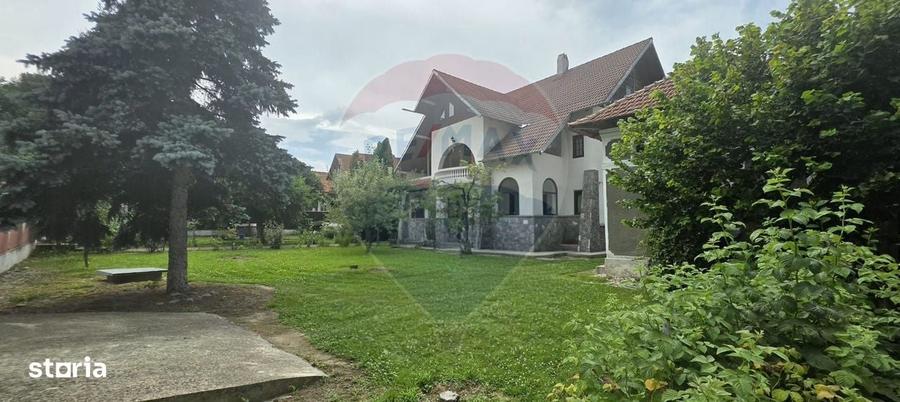 Casă cu 4 camere în Căprioru