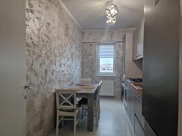 Apartament cu 2 camere decomandat în Podu Roș