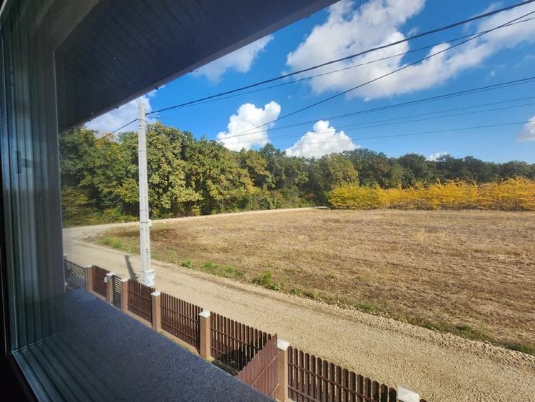 Duplex cu 4 camere cu Canalizare în Miroslava