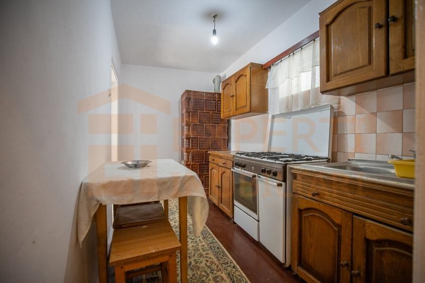 Casă individuală cu 3 camere cu Garaj în Ovidiu