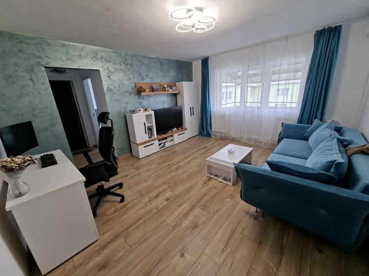 Vand apartament cu doua camere complet renovat - 4