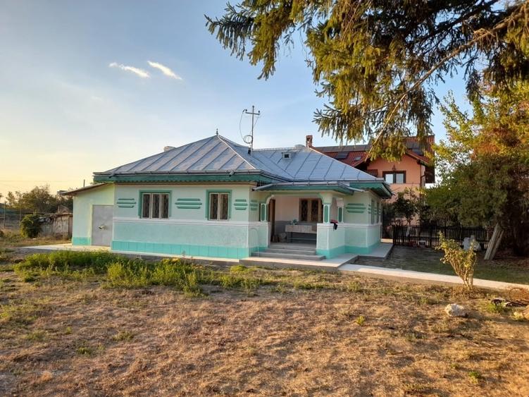 Casă individuală cu 5 camere cu Canalizare în Prăjești (Măgirești)