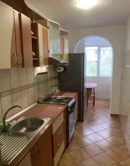Apartament cu 2 camere decomandat în Filiași