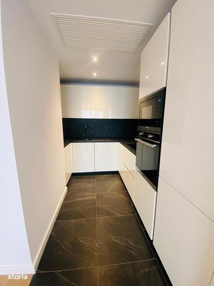 Apartament cu 3 camere semidecomandat în Floreasca