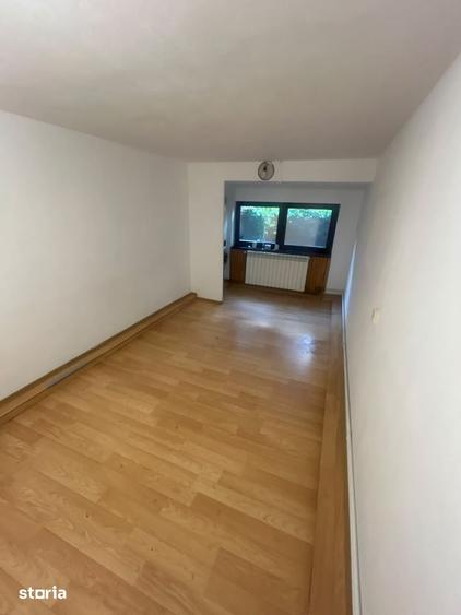 Casă cu 5 camere cu Teren 500 Mp în Floreasca