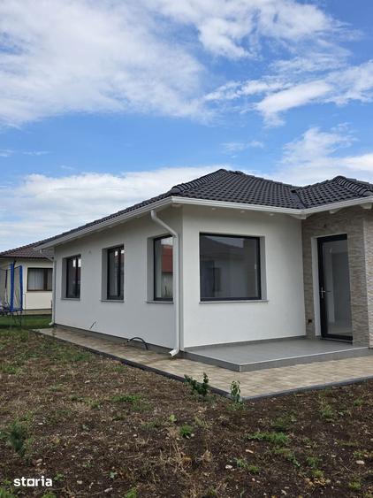 Casă cu 4 camere cu Teren 430 Mp în Central