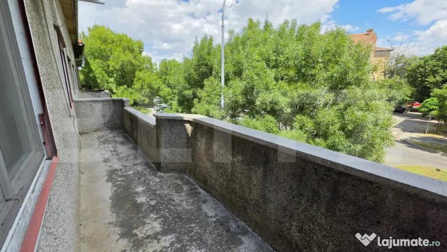 Apartament cu 3 camere decomandat în Iosefin