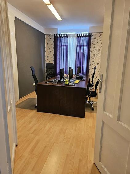 Casă cu 5 camere cu Teren 100 Mp în Podgoria