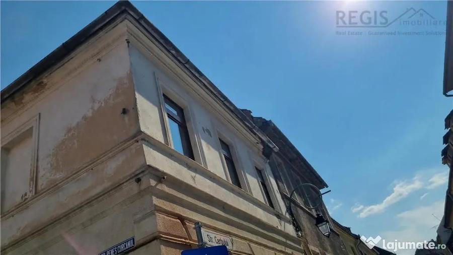Apartament cu 2 camere semidecomandat în Centrul Istoric