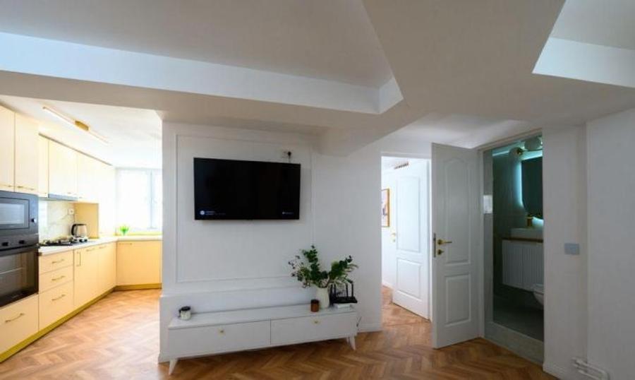 Apartament cu 2 camere decomandat, mobilat în Dorobanți