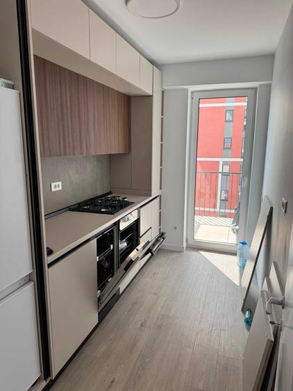 Apartament cu 3 camere decomandat în Cățelu