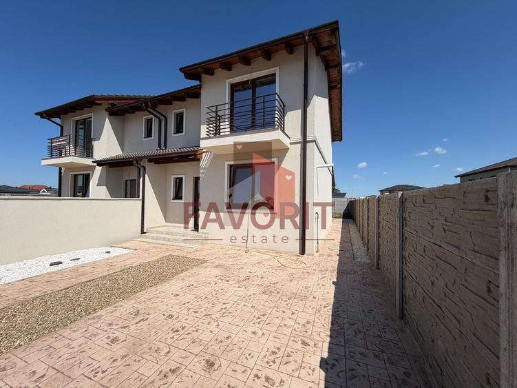 Duplex cu 4 camere cu Canalizare în Săcălaz