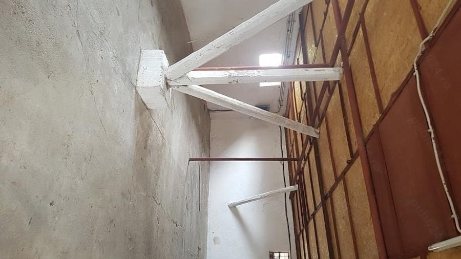 Spațiu comercial, de 300 mp, în Central