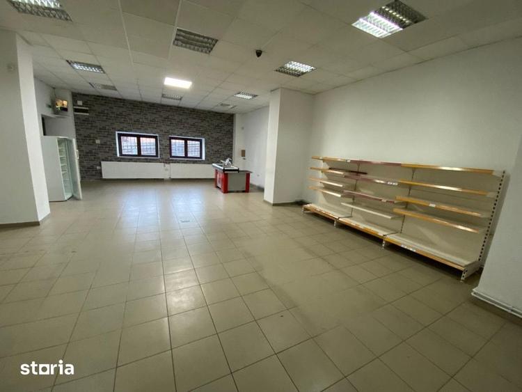 Spațiu comercial, de 100 mp, în Poplaca
