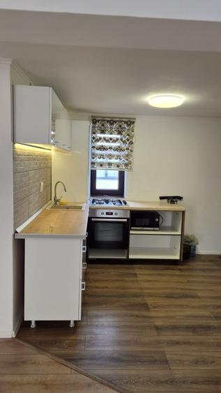 Apartament cu 3 camere decomandat în Fundeni