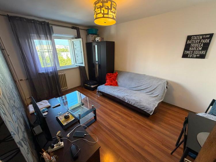 Apartament cu 2 camere decomandat în 1 Decembrie 1918