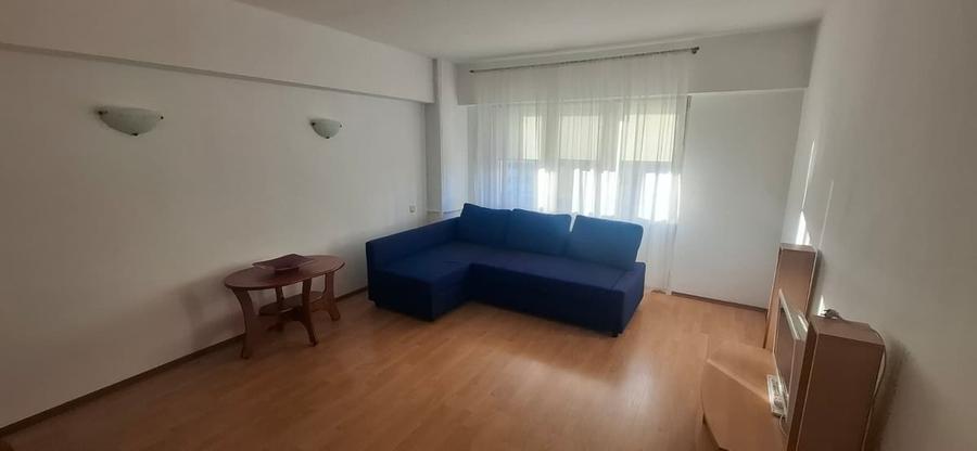 Apartament cu 3 camere decomandat în Bucur Obor