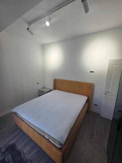 Apartament cu 2 camere decomandat în Politehnica