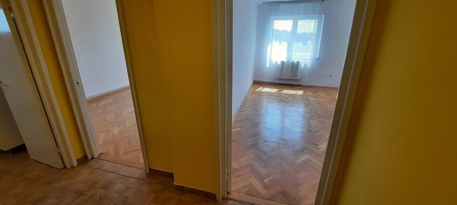 Apartament cu 4 camere decomandat în Ultracentral