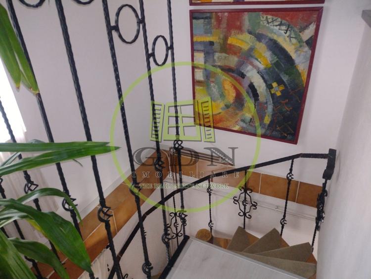 Casă individuală cu 6 camere cu Canalizare în Valea Azugii