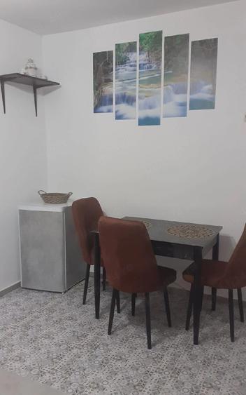Apartament cu 2 camere semidecomandat în Orașul de Jos