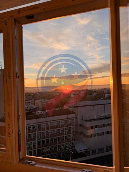 Apartament cu 4 camere semidecomandat în Ultracentral