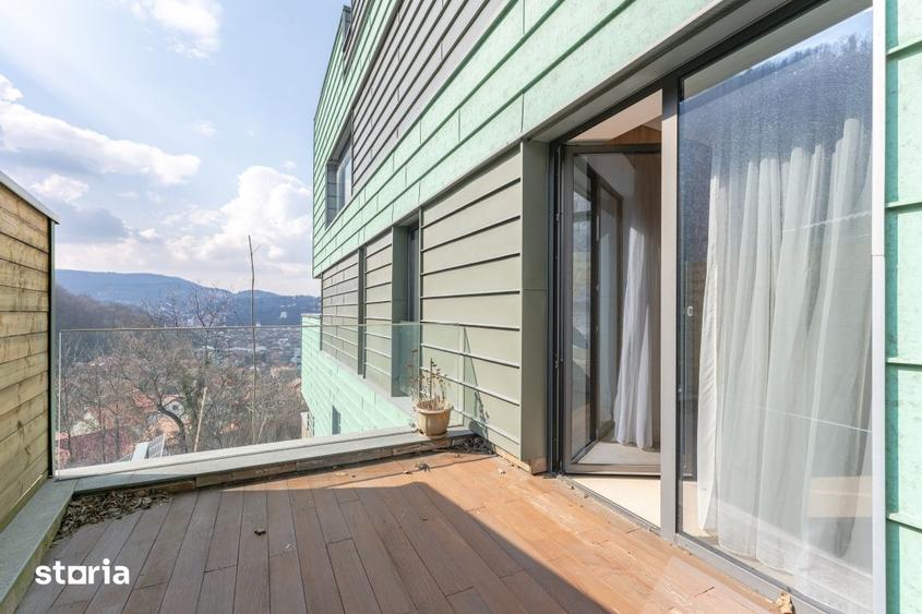 Apartament cu 4 camere în Cetatea